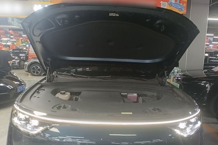 Used Hima AITO M8 2025 Extended-Range Max+ Version 53.4 kWh 5-Seater Edition Engine Bay