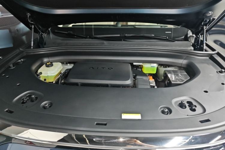 Used Hima AITO M8 2025 Extended-Range Ultra Version 53.4 kWh 6-Seater Edition Engine Bay