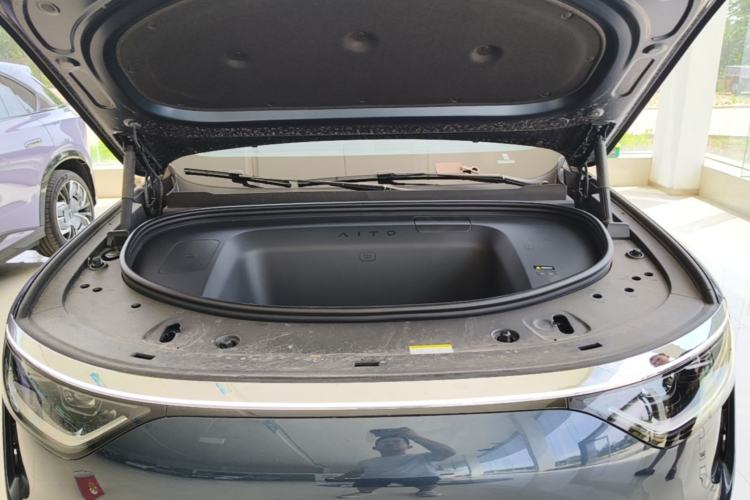 Used Hima AITO M8 2025 Model Pure Electric Max+ Six-Seat Four-Wheel-Drive Version Engine Bay