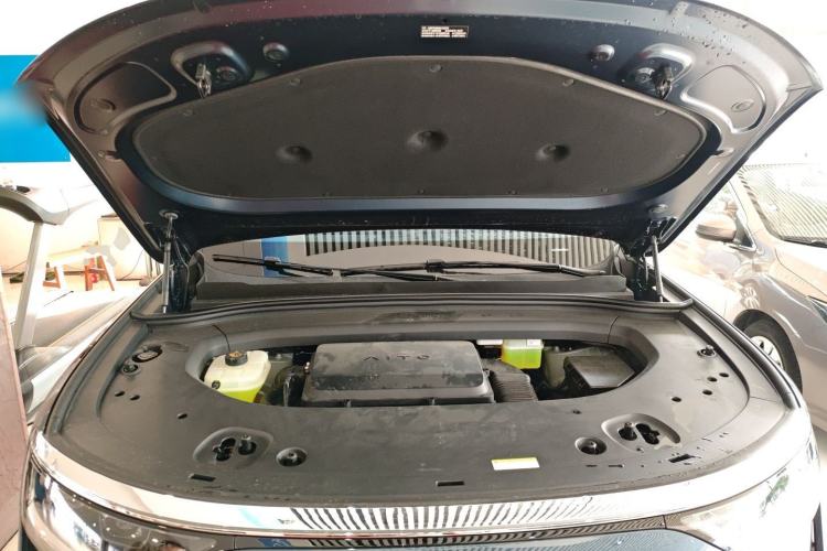 Used Hima AITO M8 2025 Extended-Range Max+ Version 53.4 kWh 5-Seater Edition Engine Bay