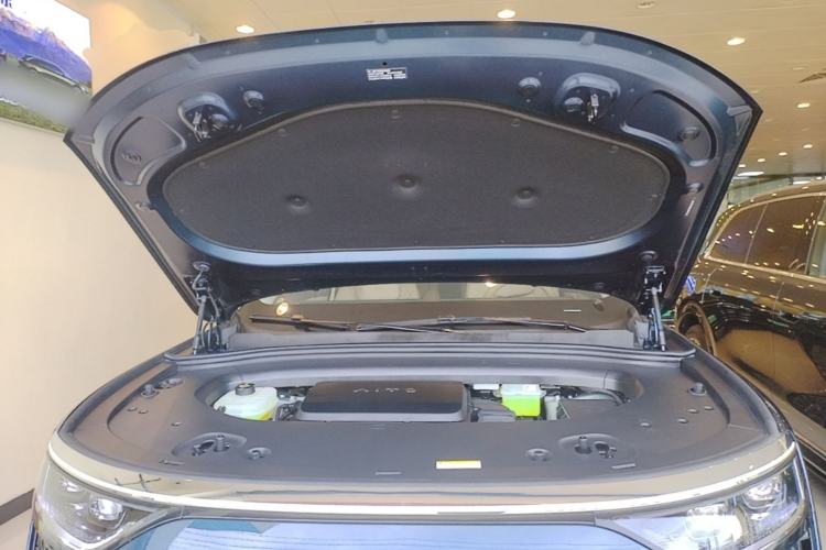 Used Hima AITO M8 2025 Extended-Range Max+ Version 53.4 kWh 6-Seater Edition Engine Bay