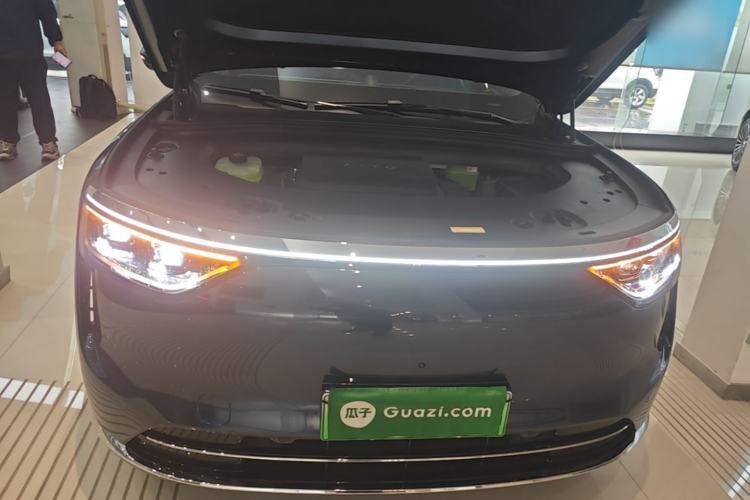 Used Hima AITO M8 2025 Extended-Range Ultra Version 53.4 kWh 5-Seater Edition Engine Bay