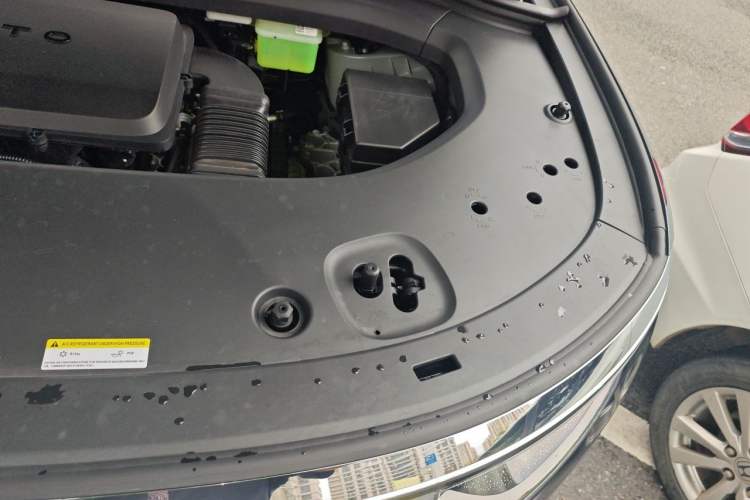 Used Hima AITO M8 2025 Extended-Range Max+ Version 53.4 kWh 6-Seater Edition Engine Bay Left