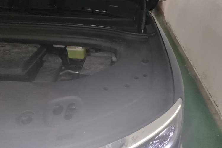 Used Hima AITO M8 2025 Extended-Range Max+ Version 53.4 kWh 6-Seater Edition Engine Bay Left