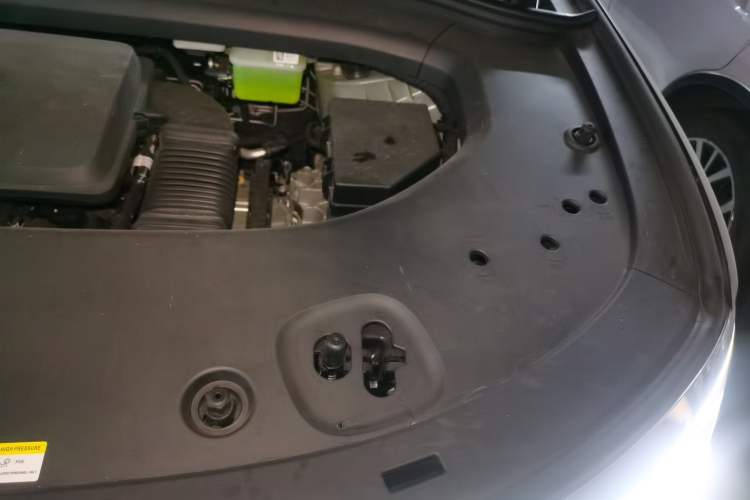 Used Hima AITO M8 2025 Extended-Range Max+ Version 53.4 kWh 5-Seater Edition Engine Bay Left