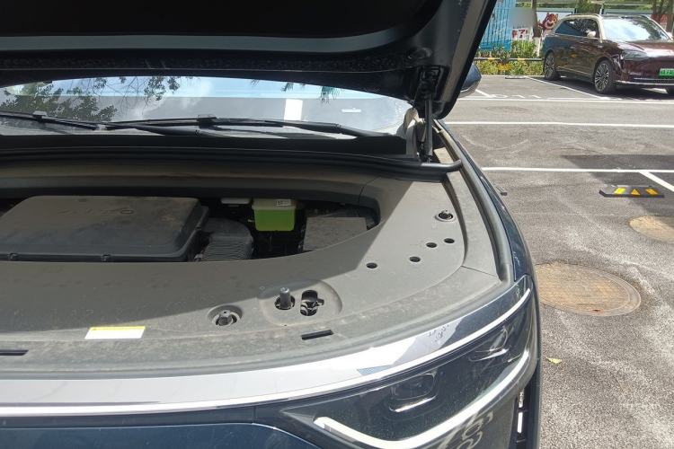 Used Hima AITO M8 2025 Extended-Range Max+ Version 53.4 kWh 6-Seater Edition Engine Bay Left