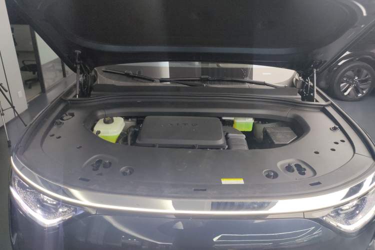 Used Hima AITO M8 2025 Extended-Range Max+ Version 53.4 kWh 5-Seater Edition Engine Bay