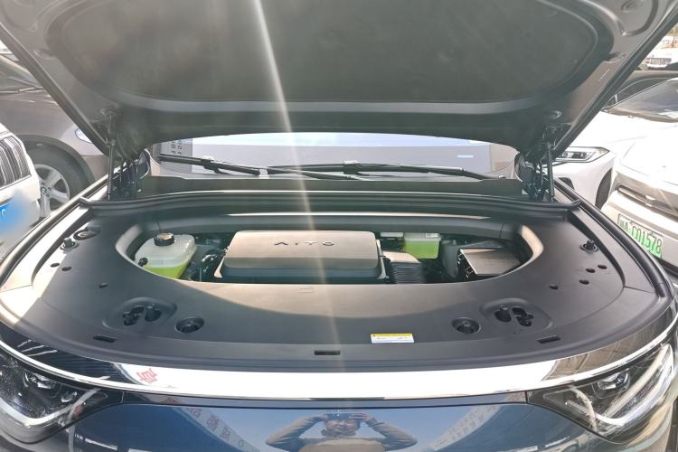 Used Hima AITO M8 2025 Extended-Range Max+ Version 53.4 kWh 6-Seater Edition Engine Bay