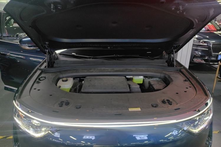 Used Hima AITO M8 2025 Model Range-Extended Ultra Version 53.4kWh 5-Seater (896-line LiDAR) Engine Bay