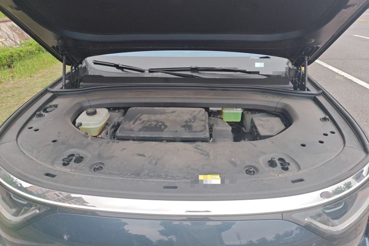 Used Hima AITO M8 2025 Extended-Range Max+ Version 53.4 kWh 6-Seater Edition Engine Bay