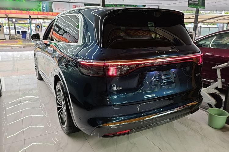 Used Hima AITO M8 2025 Extended-Range Ultra Version 53.4 kWh 5-Seater Edition Exterior 2