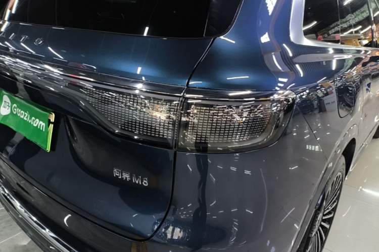 Used Hima AITO M8 2025 Extended-Range Ultra Version 53.4 kWh 5-Seater Edition Exterior 3