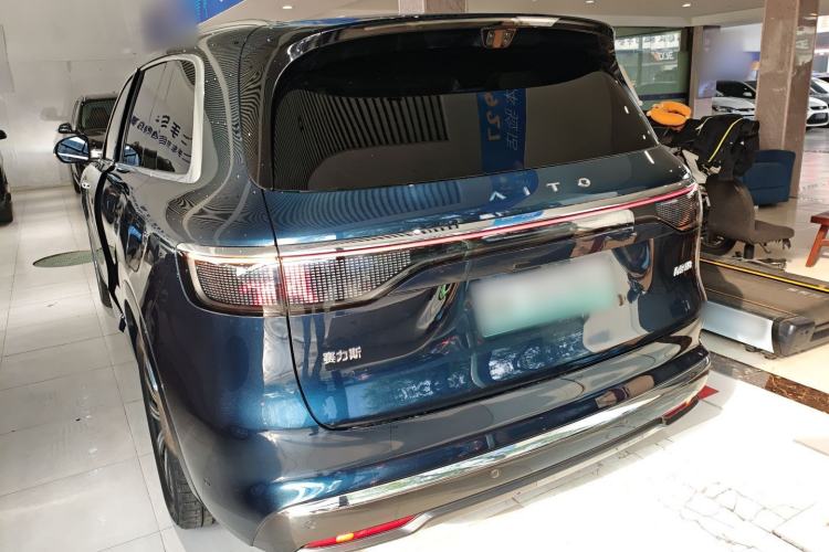 Used Hima AITO M8 2025 Extended-Range Max+ Version 53.4 kWh 5-Seater Edition Exterior 4