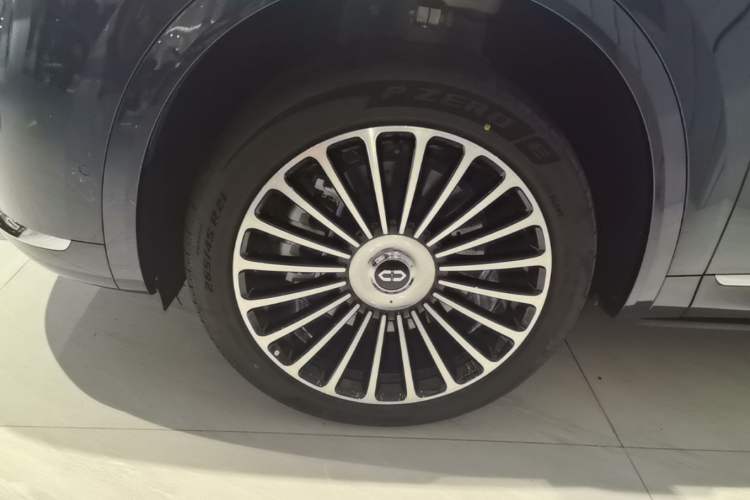 Used Hima AITO M8 2025 Extended-Range Ultra Version 53.4 kWh 5-Seater Edition Exterior 4