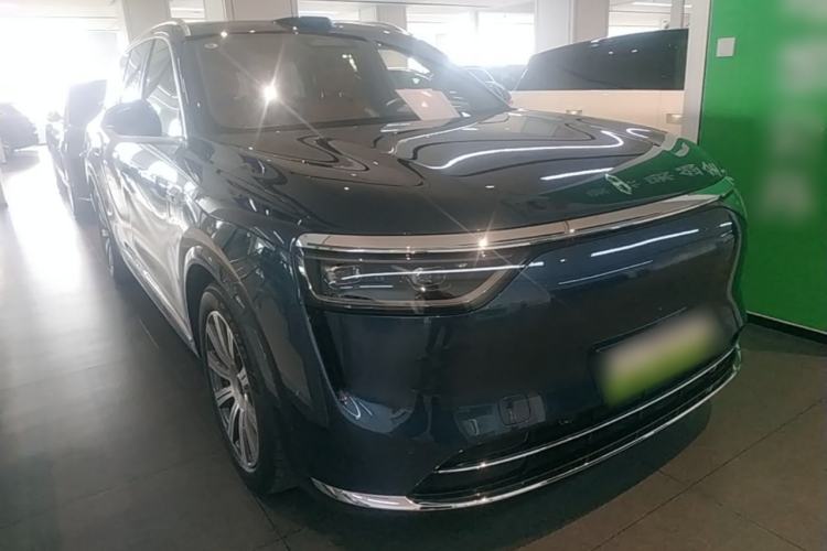 Used Hima AITO M8 2025 Extended-Range Max+ Version 53.4 kWh 5-Seater Edition Front Right 45 Deg
