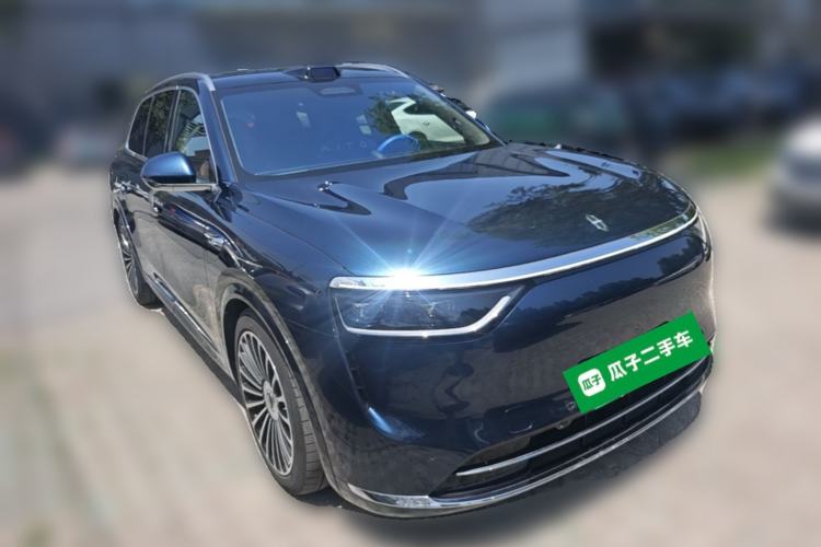 Used Hima AITO M8 2025 Extended-Range Ultra Version 53.4 kWh 5-Seater Edition Front Right 45 Deg