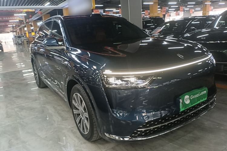 Used Hima AITO M8 2025 Extended-Range Max+ Version 53.4 kWh 5-Seater Edition Front Right 45 Deg