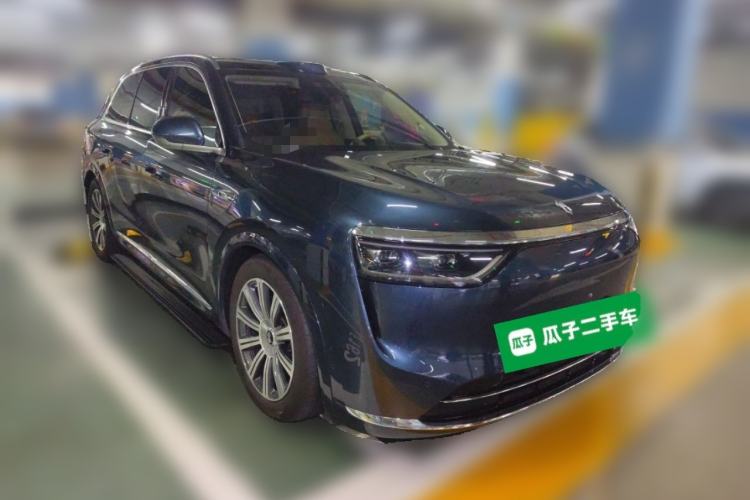 Used Hima AITO M8 2025 Extended-Range Max+ Version 53.4 kWh 6-Seater Edition Front Right 45 Deg