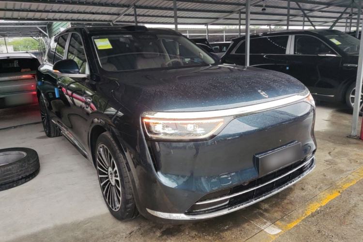 Used Hima AITO M8 2025 Extended-Range Ultra Version 53.4 kWh 6-Seater Edition Front Right 45 Deg