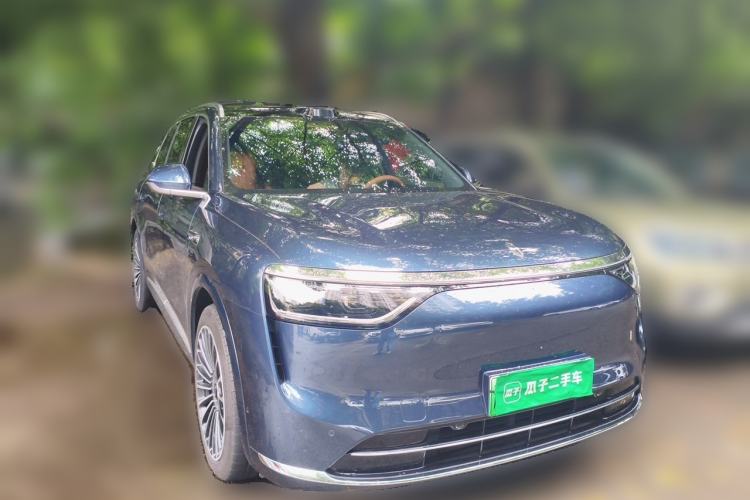 Used Hima AITO M8 2025 Extended-Range Max+ Version 53.4 kWh 6-Seater Edition Front Right 45 Deg