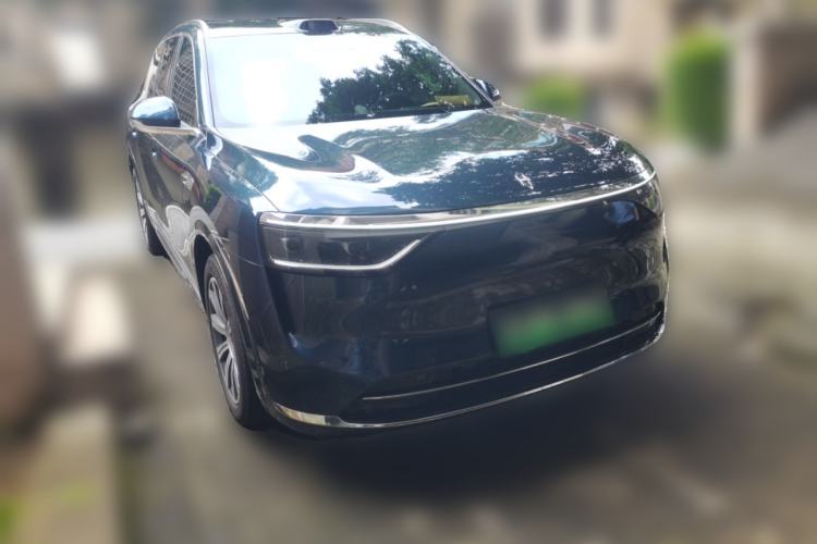 Used Hima AITO M8 2025 Extended-Range Ultra Version 53.4 kWh 6-Seater Edition Front Right 45 Deg