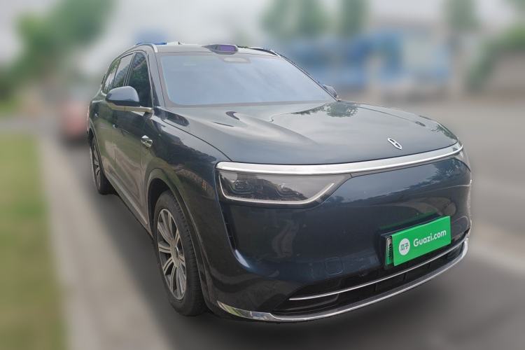 Used Hima AITO M8 2025 Extended-Range Max+ Version 53.4 kWh 6-Seater Edition Front Right 45 Deg