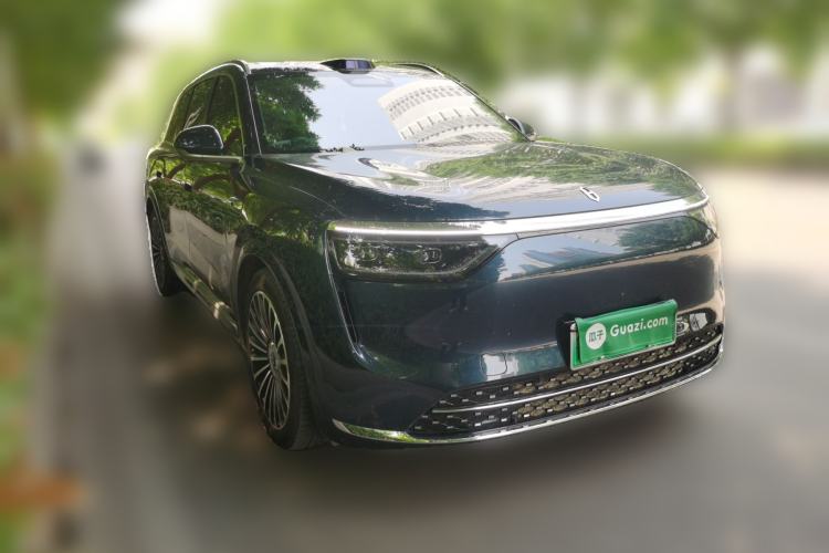 Used Hima AITO M8 2025 Extended-Range Max+ Version 53.4 kWh 6-Seater Edition Front Right 45 Deg