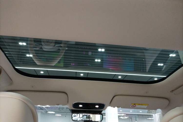 Used Hima AITO M8 2025 Model Pure Electric Max+ Five-Seat Long-Range Version Headliner