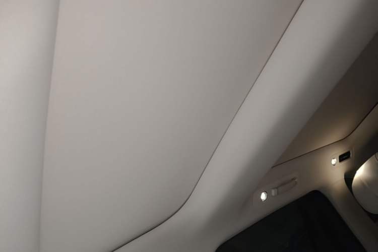Used Hima AITO M8 2025 Extended-Range Max+ Version 53.4 kWh 6-Seater Edition Headliner