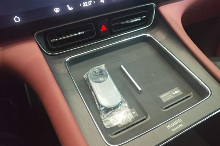 Used Hima AITO M8 2025 Extended-Range Ultra Version 53.4 kWh 5-Seater Edition Interior 1