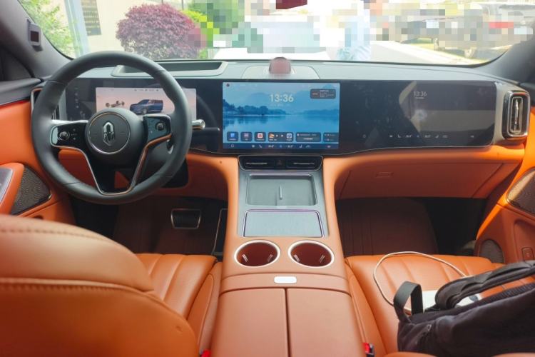 Used Hima AITO M8 2025 Extended-Range Max Version 37 kWh 5-Seater Interior 2