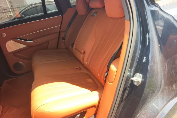 Used Hima AITO M8 2025 Extended-Range Max Version 37 kWh 5-Seater Interior 4