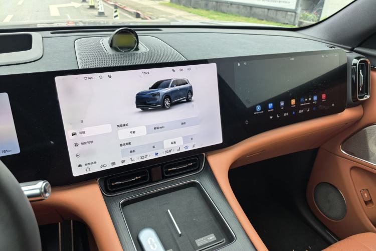 Used Hima AITO M8 2025 Extended-Range Max+ Version 53.4 kWh 5-Seater Edition Interior 6