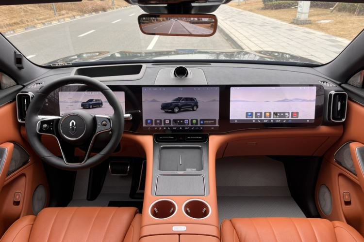 Used Hima AITO M8 2025 Extended-Range Max+ Version 53.4 kWh 6-Seater Edition Interior 6