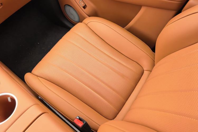 Used Hima AITO M8 2025 Extended-Range Max+ Version 53.4 kWh 5-Seater Edition Interior 7