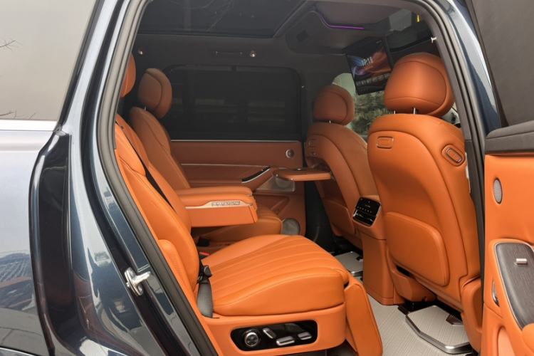 Used Hima AITO M8 2025 Extended-Range Max+ Version 53.4 kWh 6-Seater Edition Interior 7