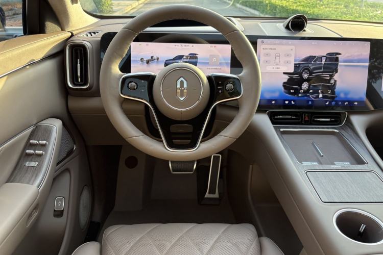 Used Hima AITO M8 2025 Model, Pure Electric Max+ Five-Seat All-Wheel-Drive Version Interior 9