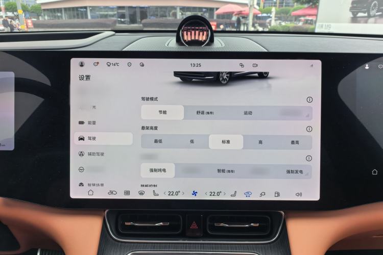 Used Hima AITO M8 2025 Extended-Range Max+ Version 53.4 kWh 5-Seater Edition Interior 9