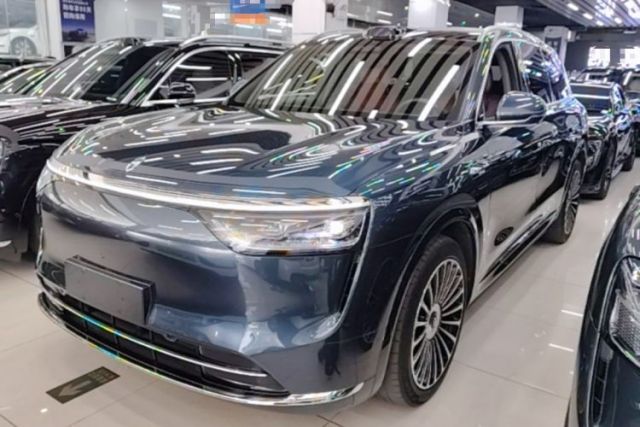 Used Hima AITO M8 2025 Extended-Range Ultra Version 53.4 kWh 5-Seater Edition