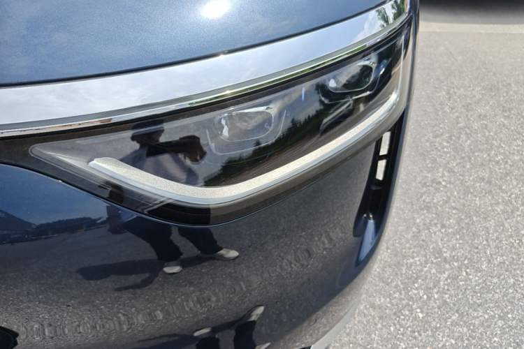 Used Hima AITO M8 2025 Extended-Range Max+ Version 53.4 kWh 6-Seater Edition Left Front Headlight
