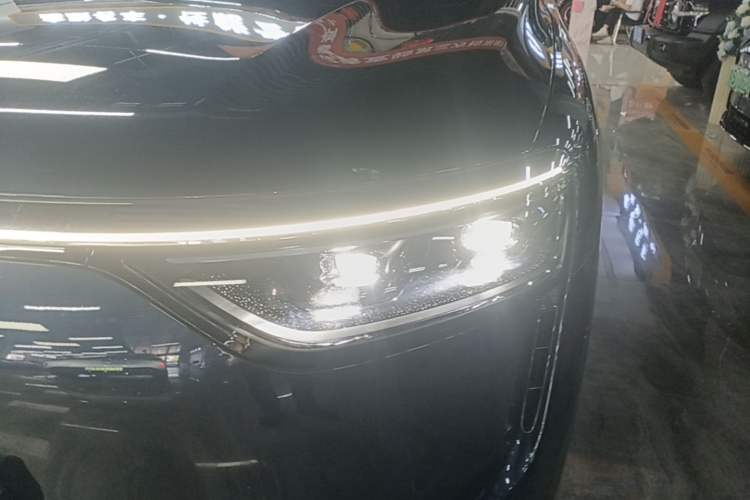 Used Hima AITO M8 2025 Extended-Range Max+ Version 53.4 kWh 5-Seater Edition Left Front Headlight