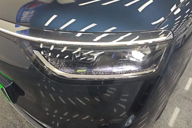 Used Hima AITO M8 2025 Extended-Range Ultra Version 53.4 kWh 6-Seater Edition Left Front Headlight