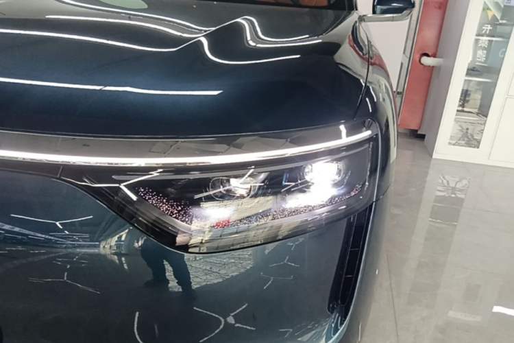 Used Hima AITO M8 2025 Extended-Range Ultra Version 53.4 kWh 6-Seater Edition Left Front Headlight