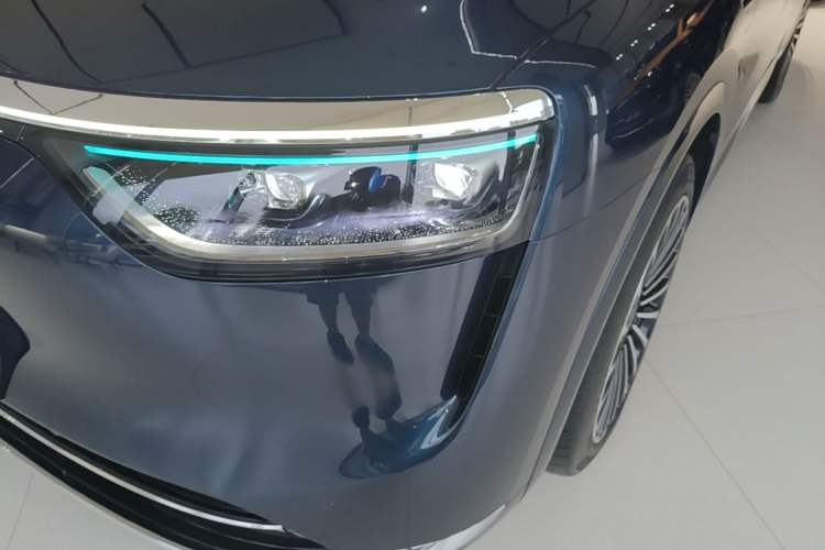 Used Hima AITO M8 2025 Extended-Range Max+ Version 53.4 kWh 6-Seater Edition Left Front Headlight