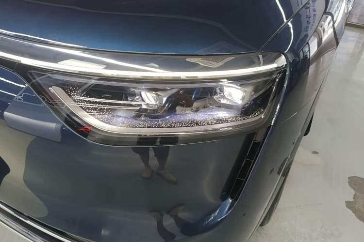 Used Hima AITO M8 2025 Extended-Range Max+ Version 53.4 kWh 6-Seater Edition Left Front Headlight