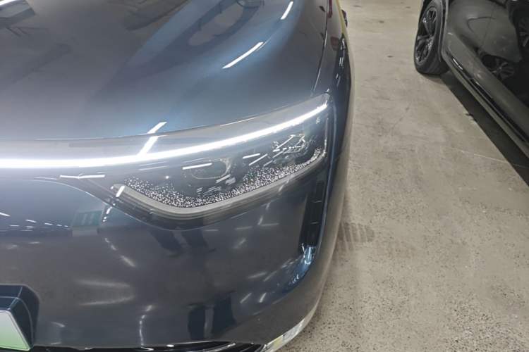 Used Hima AITO M8 2025 Extended-Range Ultra Version 53.4 kWh 6-Seater Edition Left Front Headlight