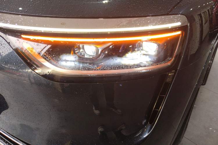Used Hima AITO M8 2025 Extended-Range Max+ Version 53.4 kWh 6-Seater Edition Left Front Headlight