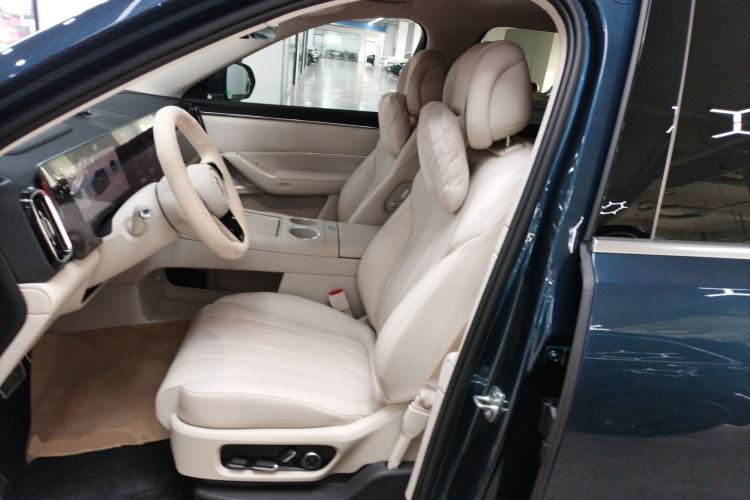 Used Hima AITO M8 2025 Model Pure Electric Max+ Five-Seat Long-Range Version Left Front Seat