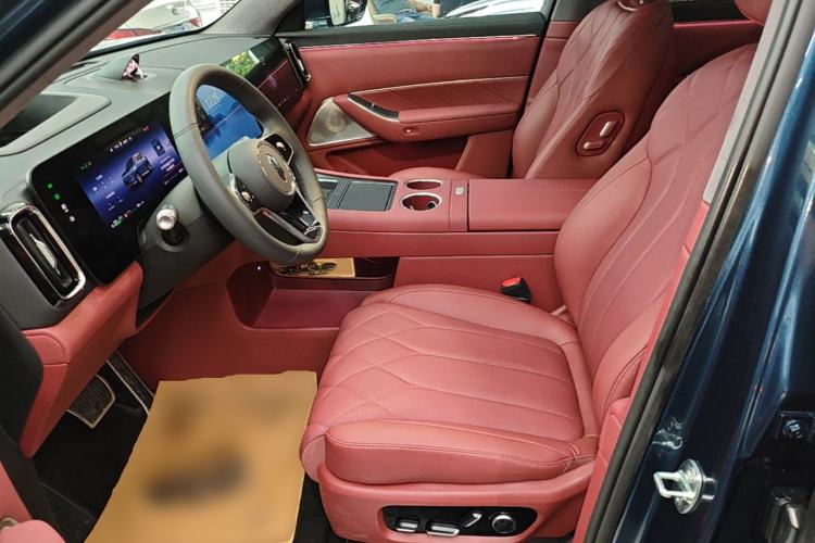 Used Hima AITO M8 2025 Extended-Range Ultra Version 53.4 kWh 5-Seater Edition Left Front Seat