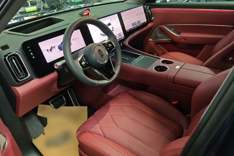 Used Hima AITO M8 2025 Extended-Range Ultra Version 53.4 kWh 5-Seater Edition Left Front Seat